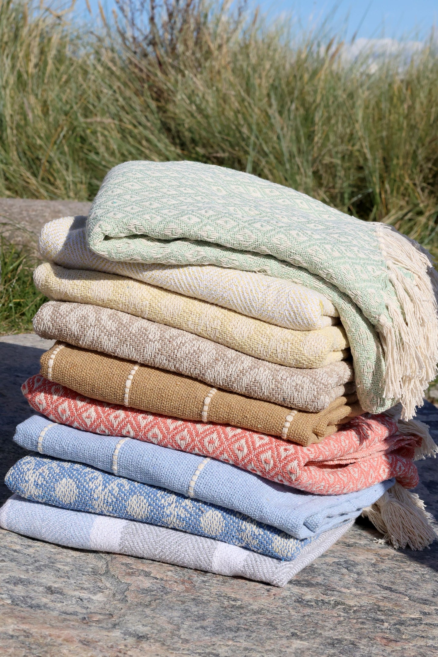 Aix Throw – Honey